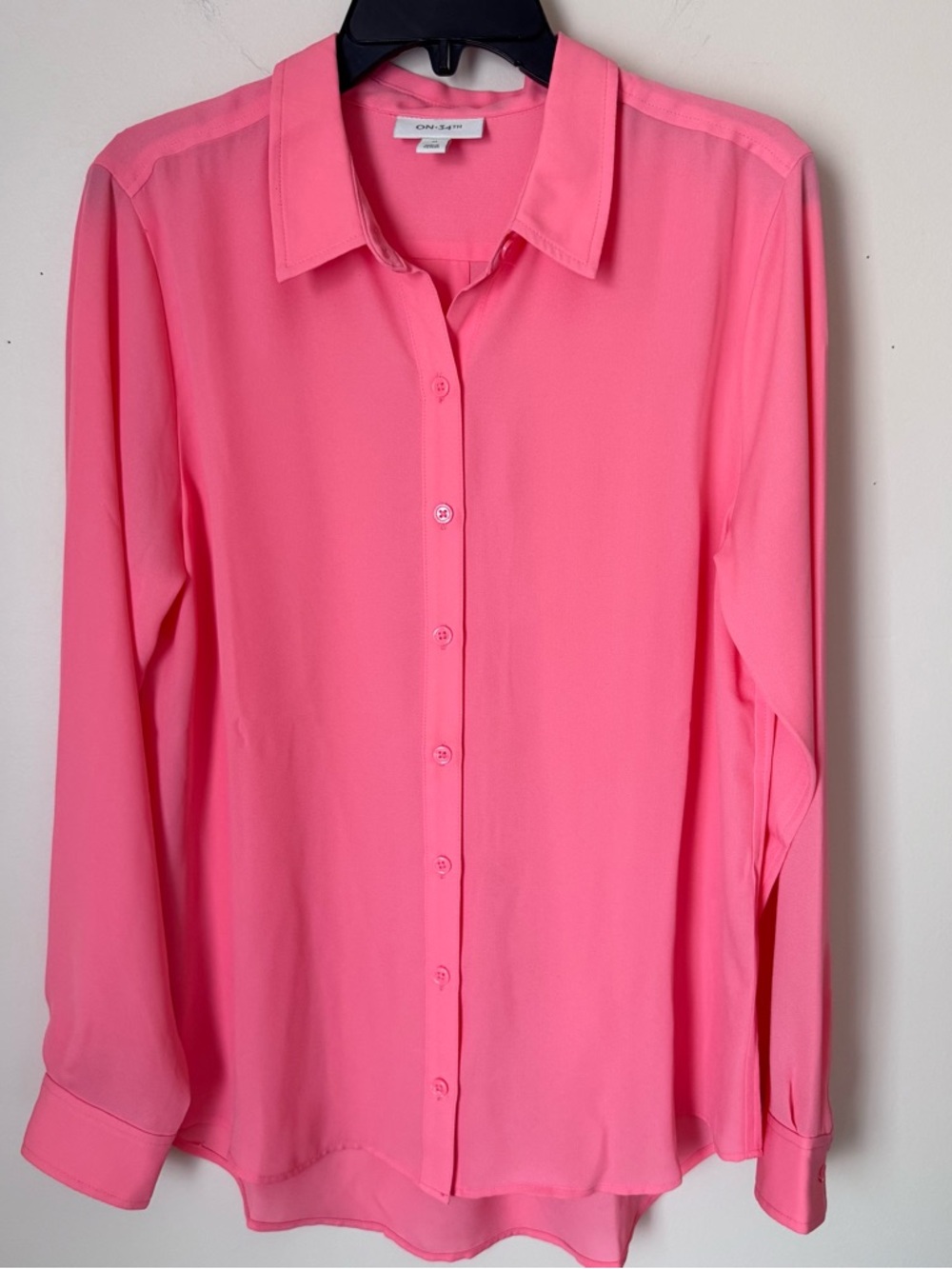 on-34th women’s blouse size medium New without tags